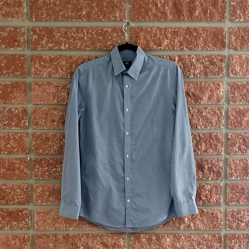 H&M slim fit button down shirt
